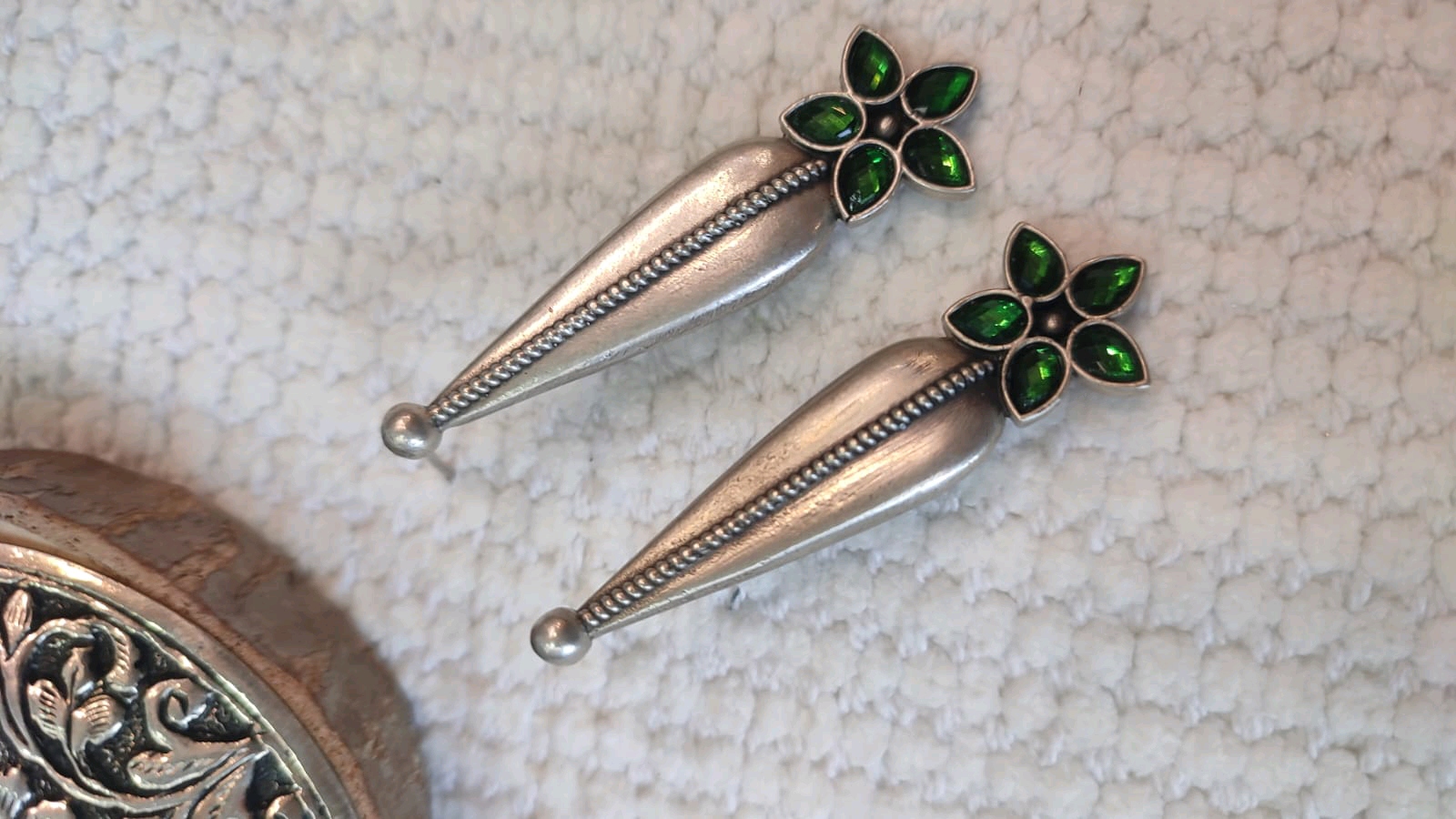 Kaara Flower Earrings 